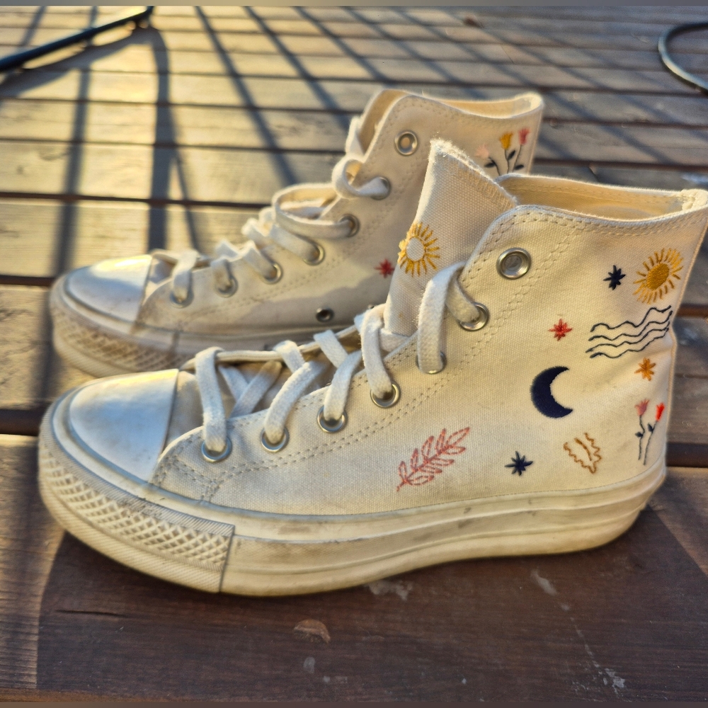 Chuck Taylor Converse Platform Hightop Sneakers White & Emboidery All Who Wander